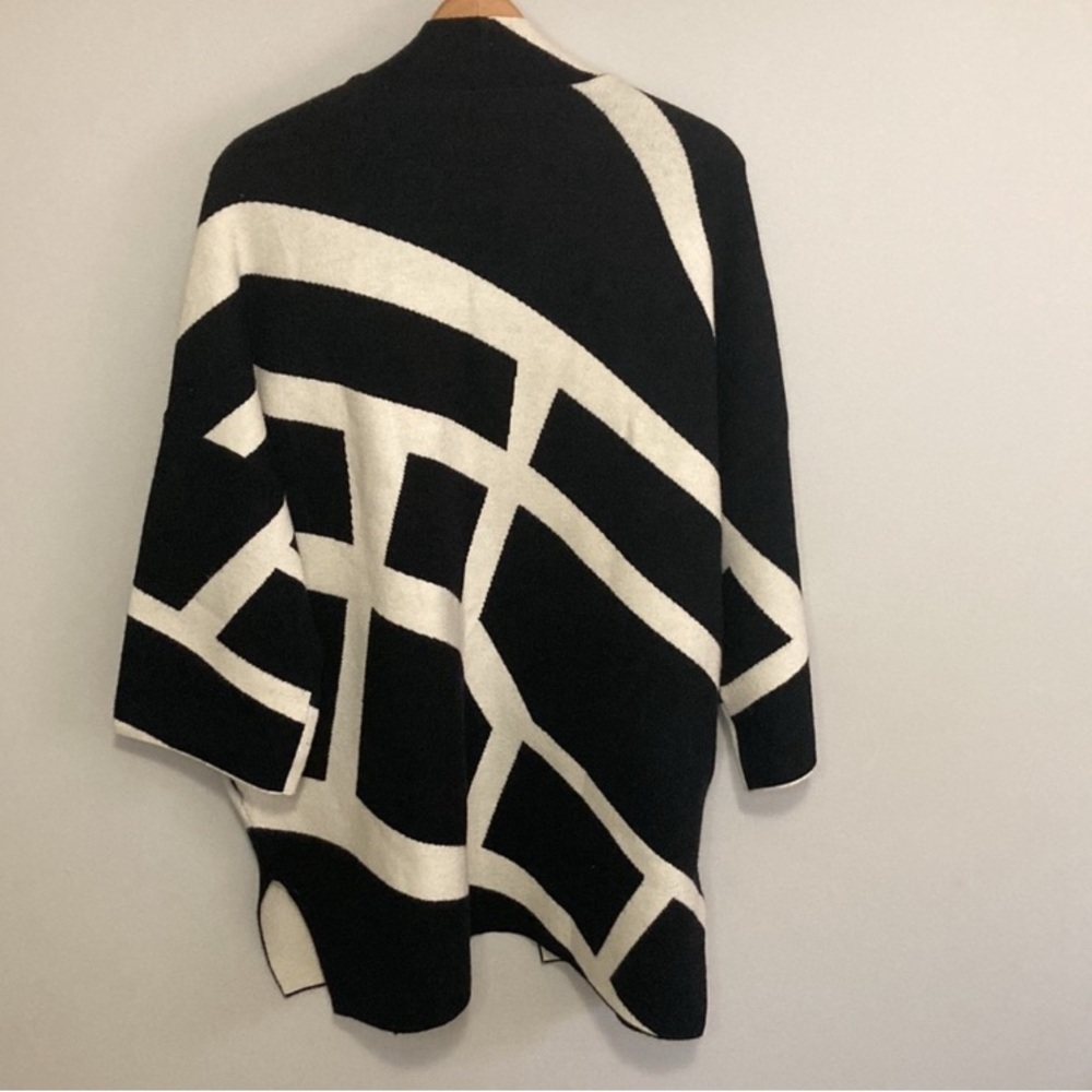 MarlaWynne SoftKNIT Graphic Double-knit Jacquard Topper open cardigan black - Picture 7 of 7